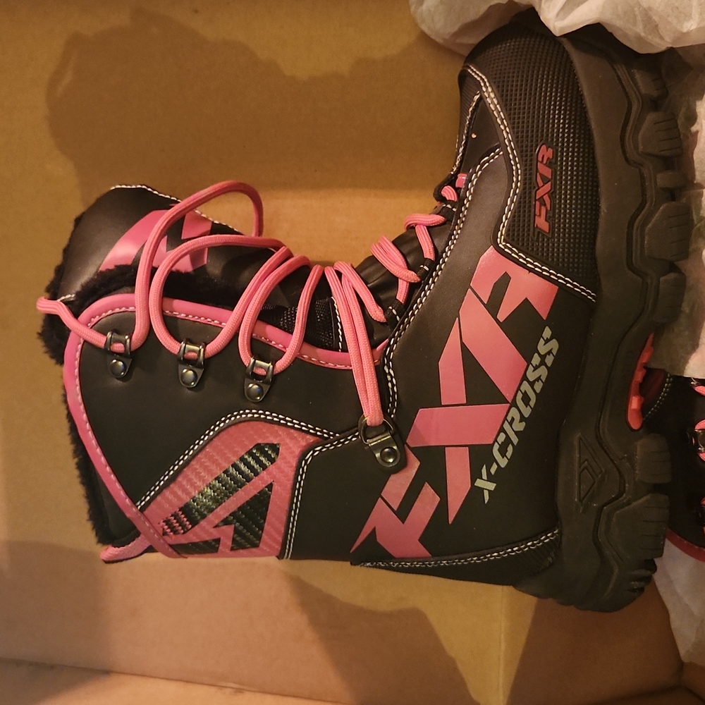 Fox snow boots